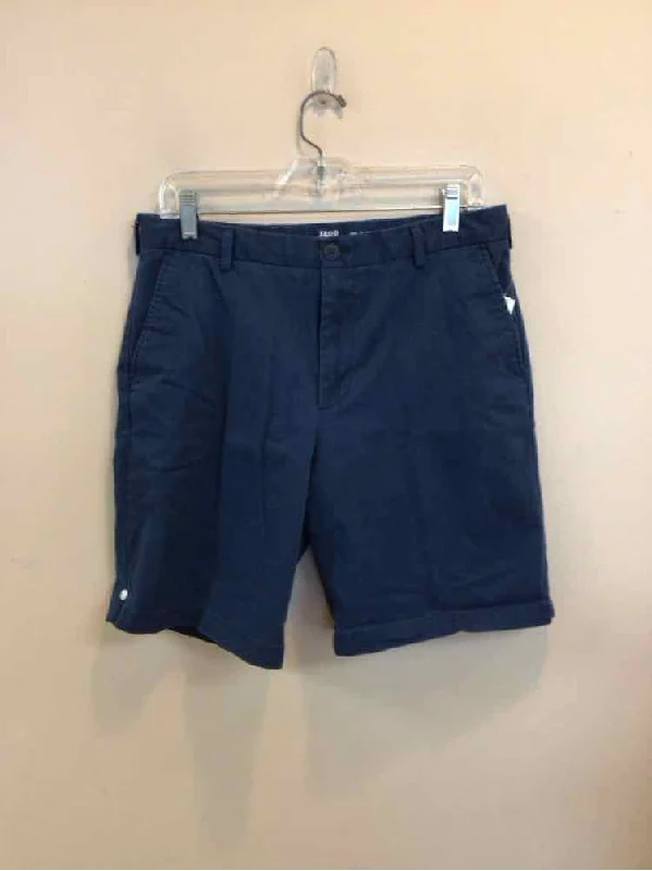 Lively And Youthful SIZE 32 IZOD Men's SHORTS