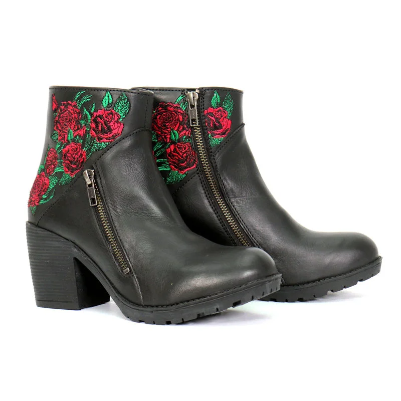 Elegant Series Hot Leathers BTL1008 Ladies Black Wild Roses Zipper Boot