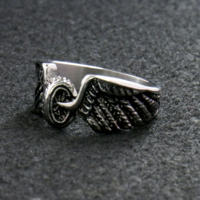 Sports And Leisure Hot Leathers JWR1102 Silver Wing Wheel Stainless Steel Ring