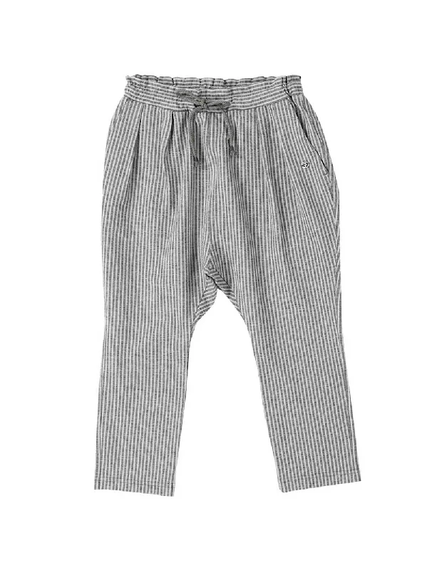 Easy-to-Wear Coolmax Striped Pants