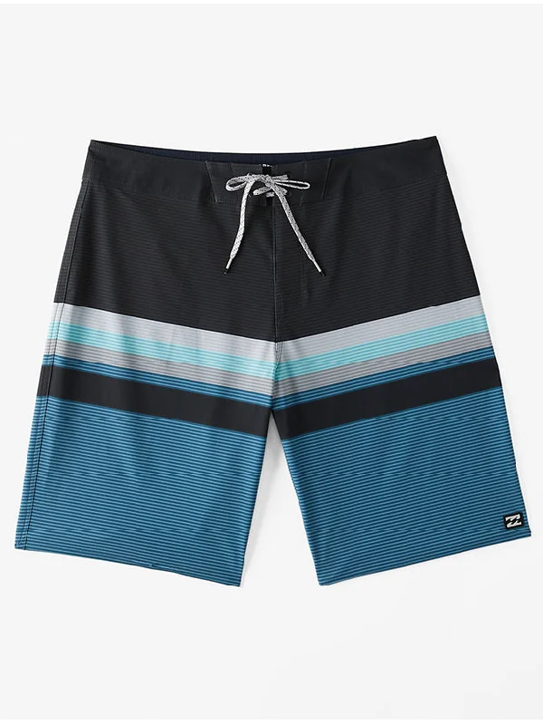 Chic Outfits All Day Stripe Pro 20" Boardshorts
