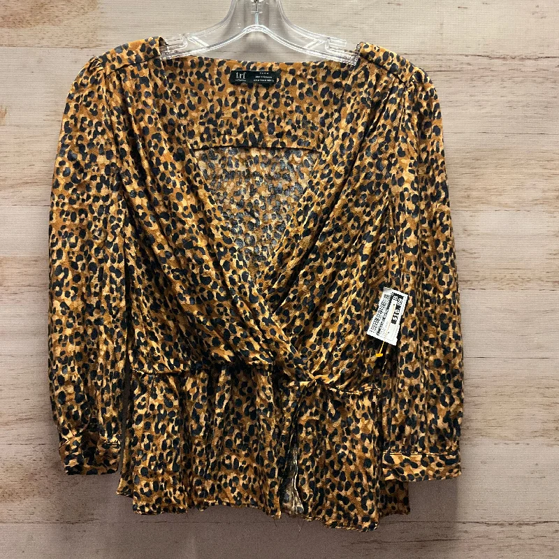 Timeless Style Top Long Sleeve By Clothes Mentor In Animal Print, Size: M