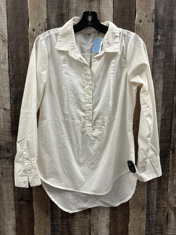 Elegant Design Top Long Sleeve By Cato In White, Size: S