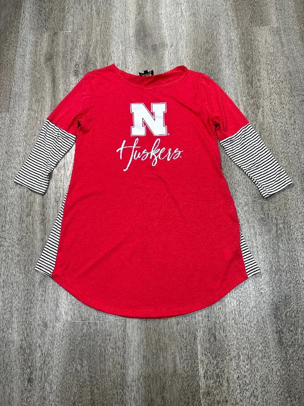 Comfortable down Top 3/4 Sleeve By GAMEDAY In Red, Size: S