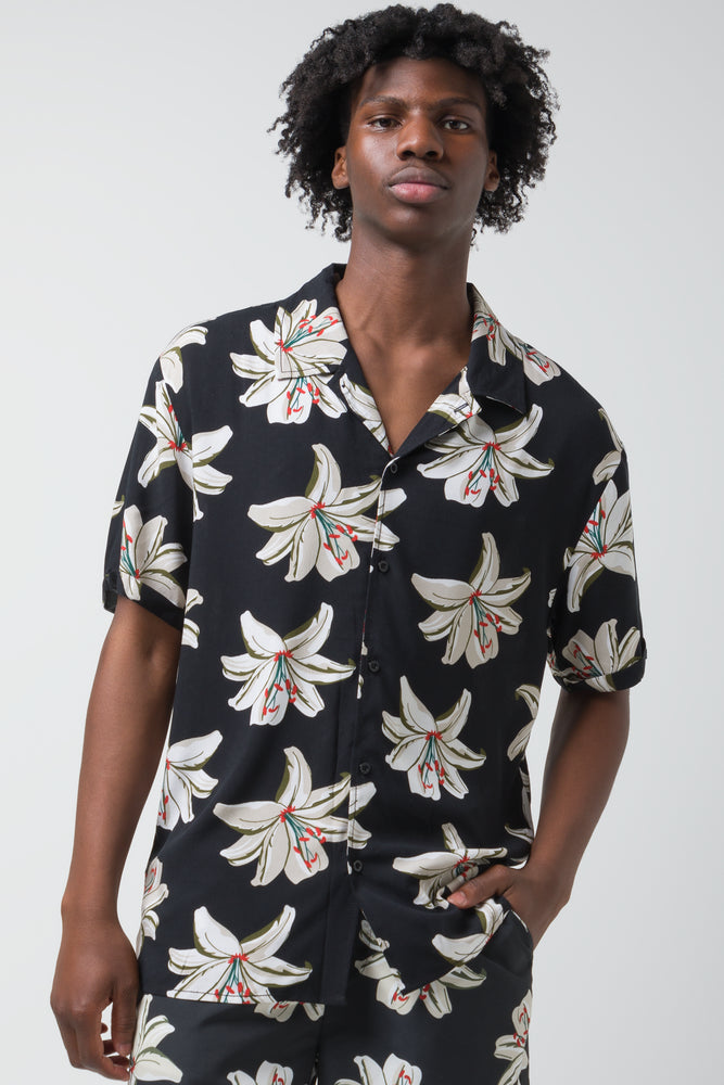 Comfortable And Cold-proof Flower Short Sleeve Shirt Black