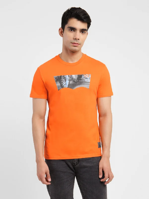 Elegant And Charming Graphic T-shirt from Levi's Motorcycle Collection