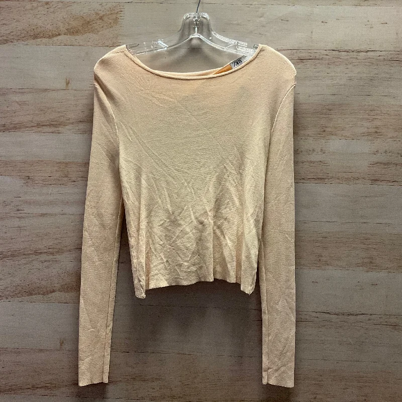 Sporty Comfort Top Long Sleeve By Zara In Beige, Size: M