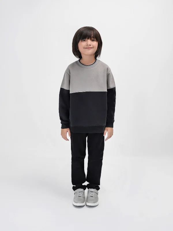 Timeless Outfits "HEALOXY" Graphic Crew Neck Sweatshirt