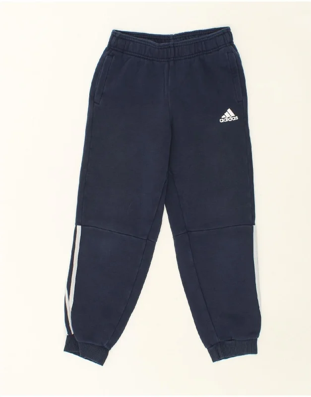 Elegant Wear ADIDAS Boys Tracksuit Trousers Joggers 9-10 Years Medium Navy Blue Cotton Elegant Wear ADIDAS Boys Tracksuit Trousers Joggers 9-10 Years Medium Navy Blue Cotton