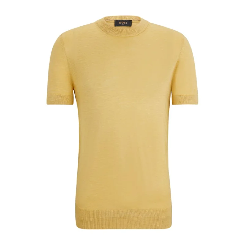Chic Comfort Wear Short-sleeved sweater in Tussah silk