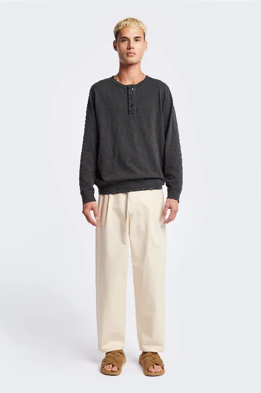 Cozy Essentials Asperse Henley Pullover Vintage Black