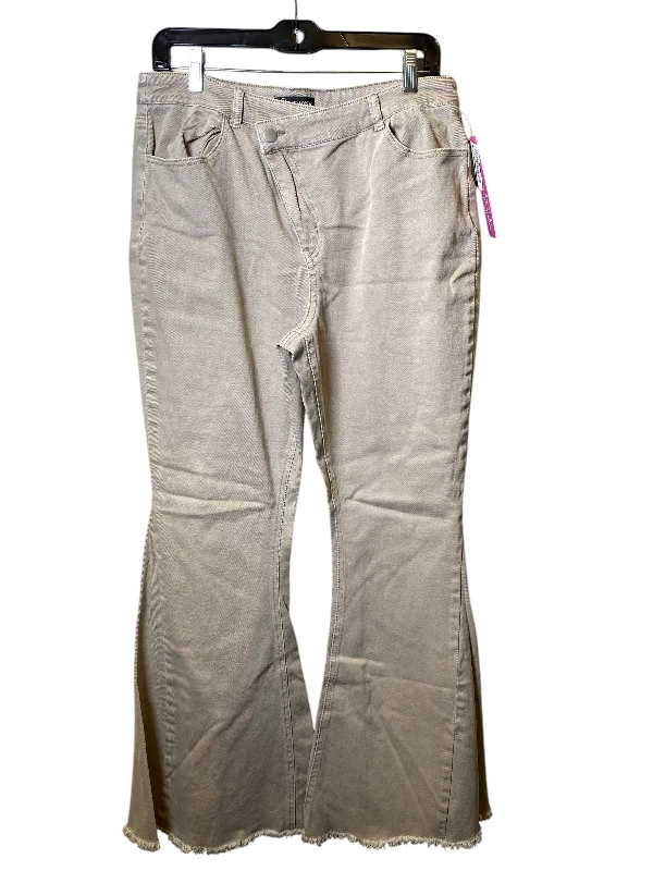 Relaxed Tops Jeans Flared By Versona In Beige, Size: 12