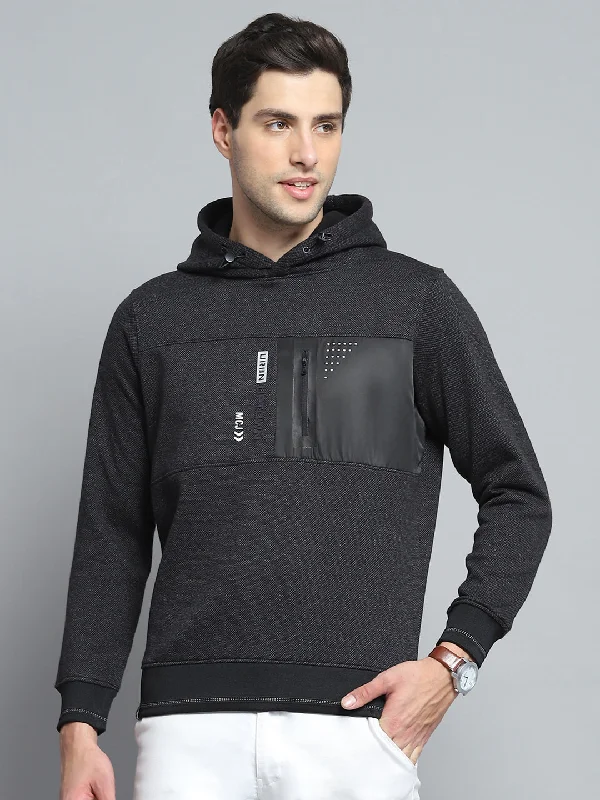 Comfortable Looks Men Black Printed Hooded Full Sleeve Sweatshirt
