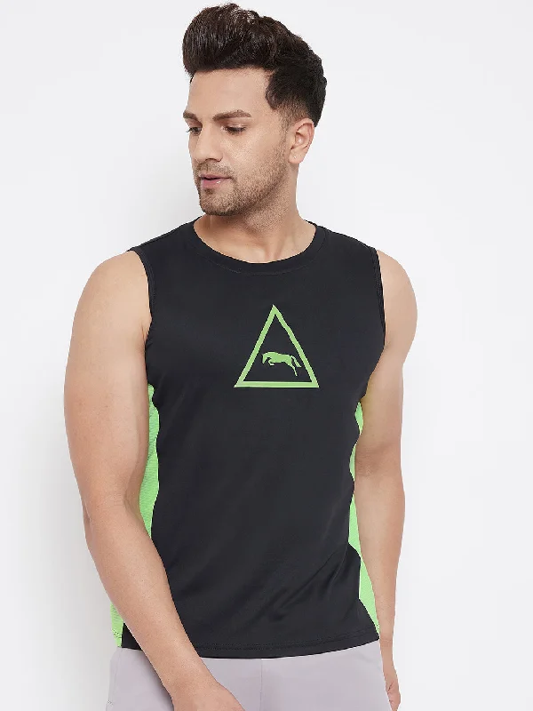 British Style JUMP USA Men Black & Green Solid Active Wear T-shirt