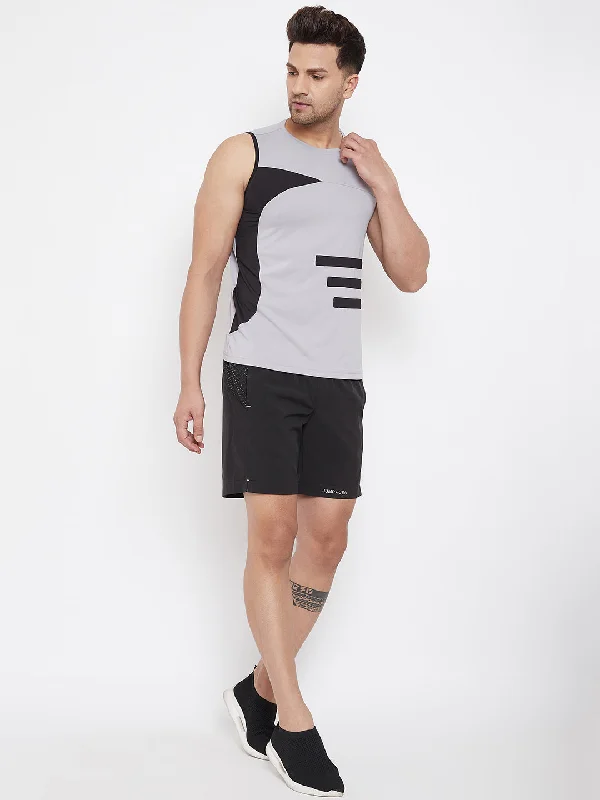 Fashion Must-have JUMP USA Men Black Solid Regular Fit Sports Shorts