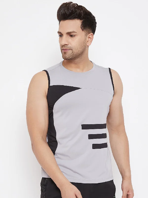 High-end Wear JUMP USA Men Grey & Black Striped Active Wear T-shirt