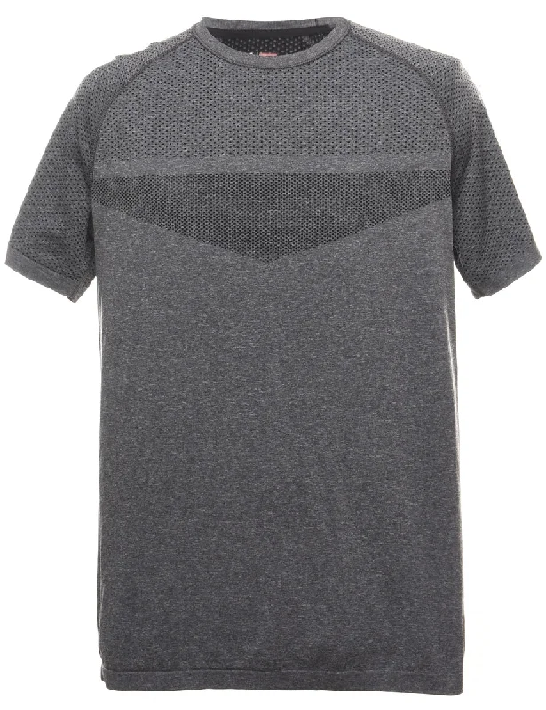 Fashionable Prints Fila Plain T-shirt - L